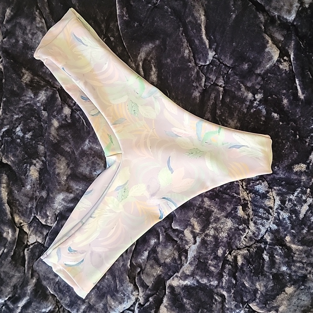 Skatie Mandi Bottoms size S